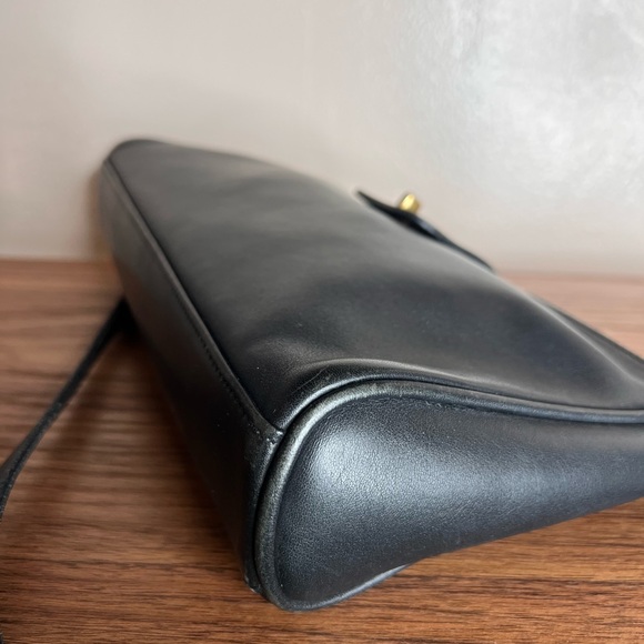 Penelope #9818 - Picture 4 of 8